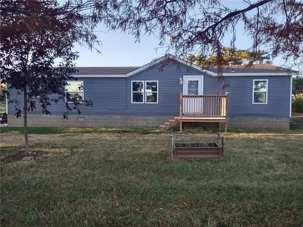 2224 W 383rd St, La Cygne, KS 66040