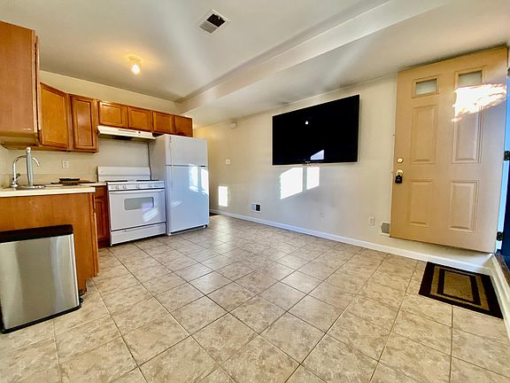 4th image of 56 Perona Ln #1