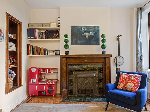 3rd image of 233 Park Pl APT 26