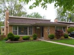 10512 S Tripp Ave, Oak Lawn, IL