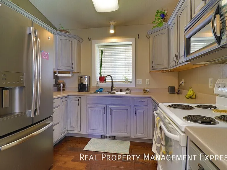 109 N Foss Ave — Photo 21
