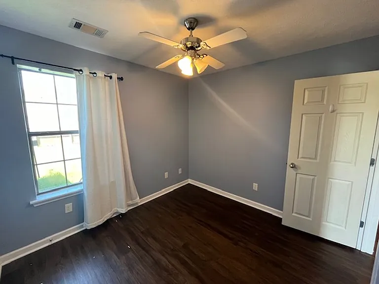 102 Rosebud Cir — Photo 30