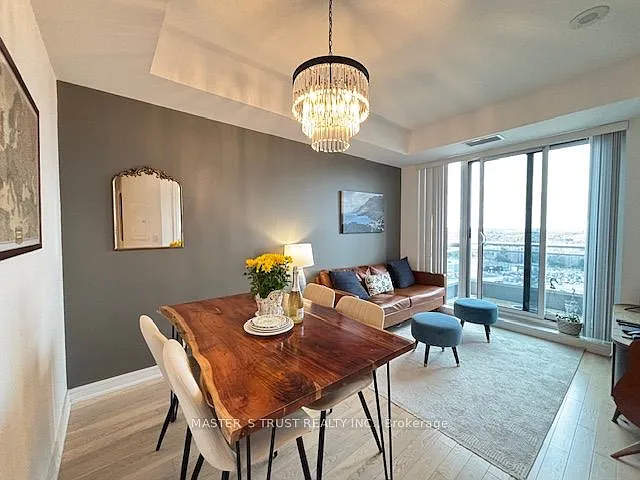 9201 Yonge St #2212 — Photo 2