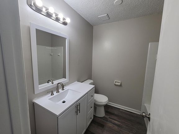 5th image of 754 Buford St