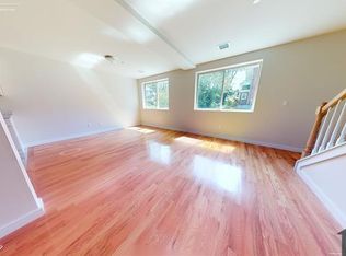 872 Castleton Ave #2B, Staten Island, NY 10310