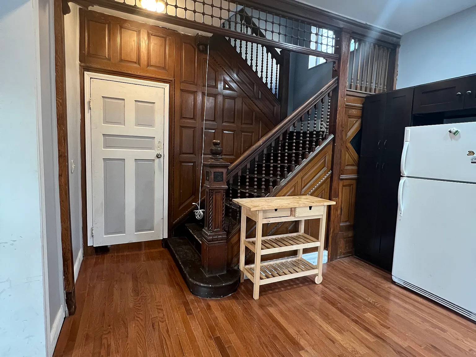 627 College St — Photo 4