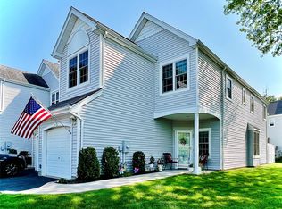 149 Windward Ct S, Port Jefferson, NY 11777