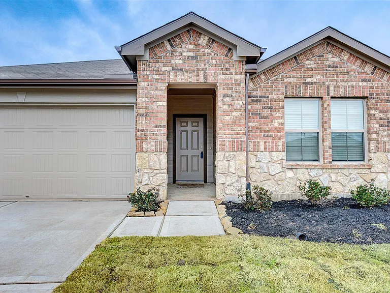 1710 Goose Island Ln — Photo 1