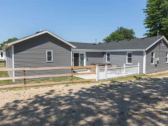 4th image of 57111 Chamberlain Dr