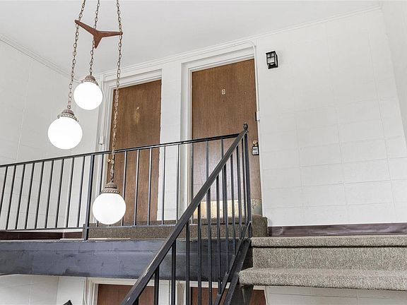 4th image of 10007 Sakura Dr APT D