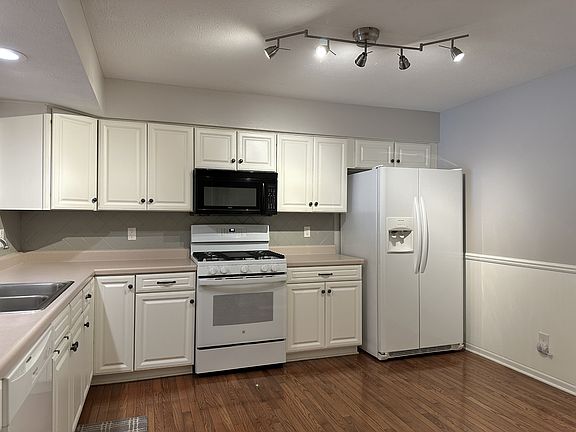 2nd image of 3812 Westlake Village Dr #1