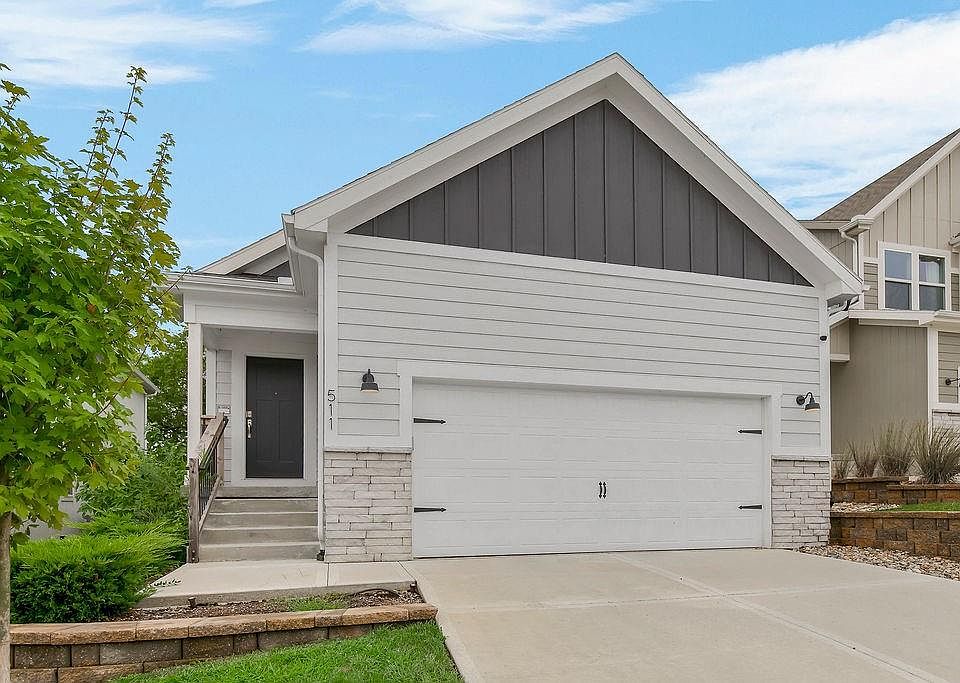 1st image of 511 Hampstead Dr