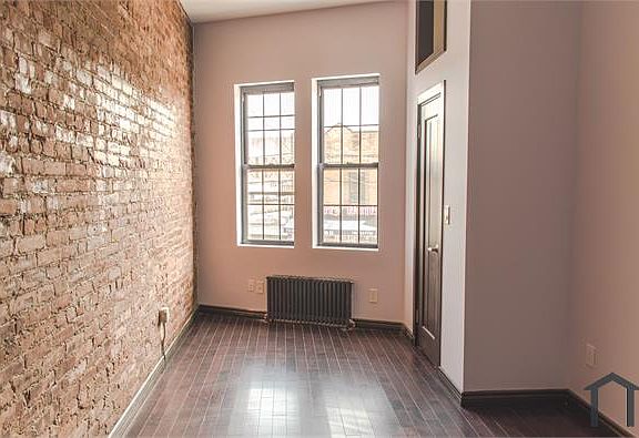 3rd image of 7305 Metropolitan Ave #2F
