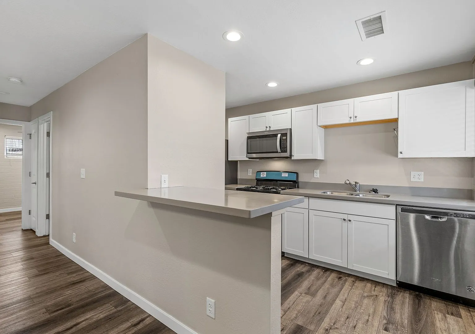 Beautiful Flagstaff Property. Newly Remodeled! — Photo 4