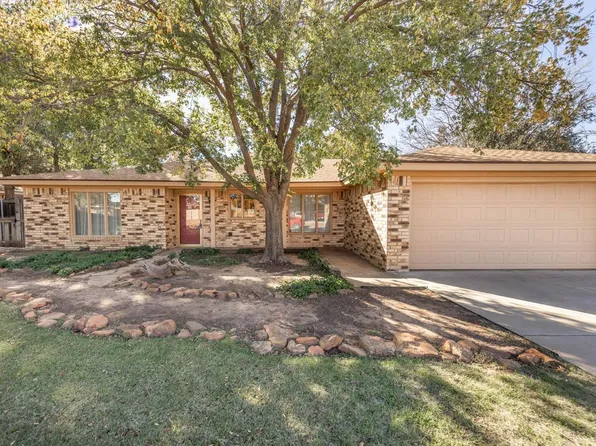 1120 15th St, Shallowater, TX 79363