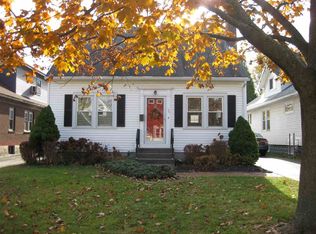 36 Fordham Ct, Albany, NY 12209
