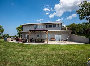 4472 W 269th St, Osage City, KS 66523