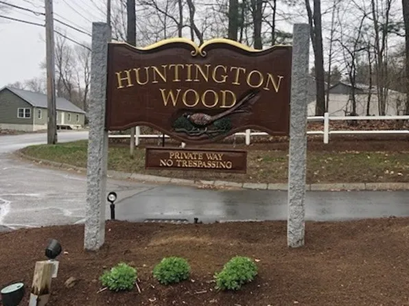 2703 Postgate Ln, Peabody, MA 01960