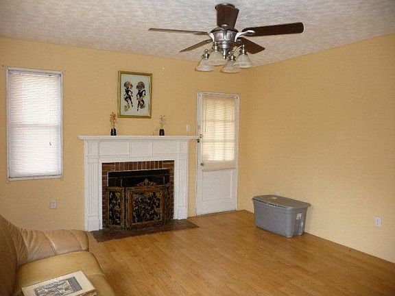 2nd image of 1110 Askin St