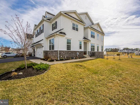 422 Lee Pl, Exton, PA 19341