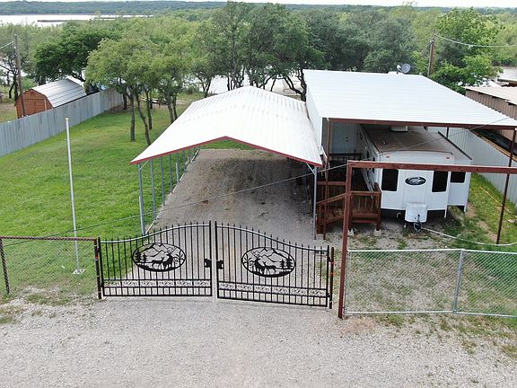 3rd image of 3980 Lake Shore Dr