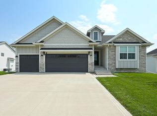 2284 SE Preserve Ct, West Des Moines, IA 50265