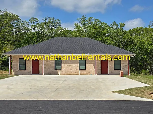 269-71 Chisholm Trl Photo 1