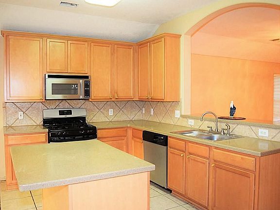 5th image of 9227 Gammon Oaks Dr