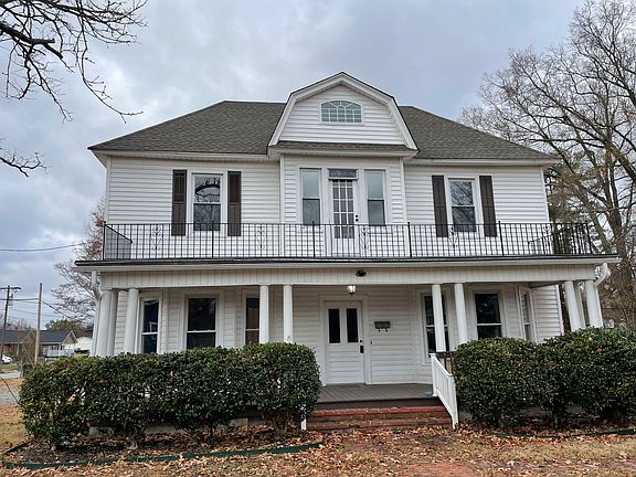 2nd image of 300 Cox Ave