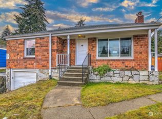 13709 1st Ave NE, Seattle, WA 98125