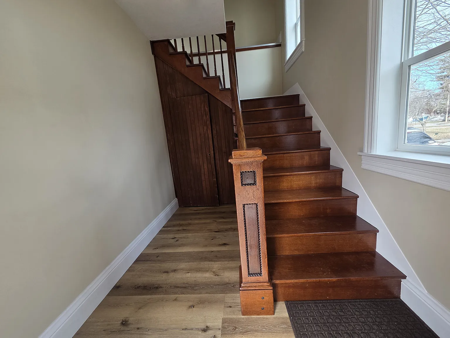 106 W Main St — Photo 4
