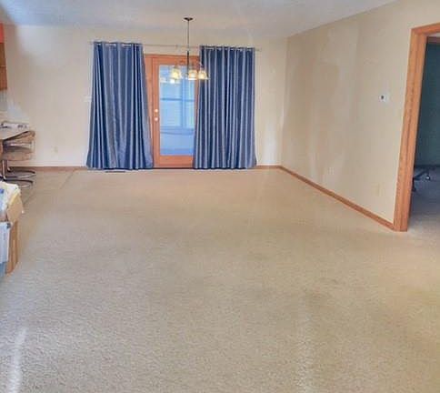 4th image of 164 Park Place Dr