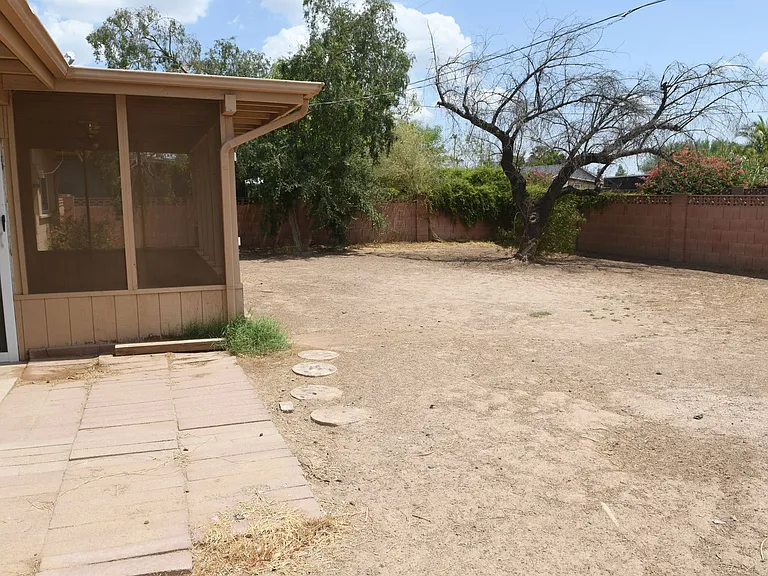 3165 W Altadena Ave — Photo 14