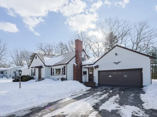 70 Oak St, Franklin, MA 02038