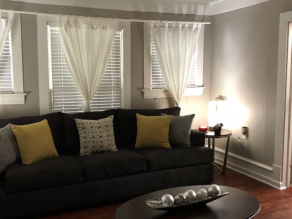 5th image of 532 College St