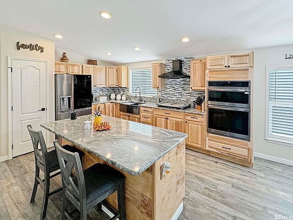 3rd image of 115 N Noble Ave