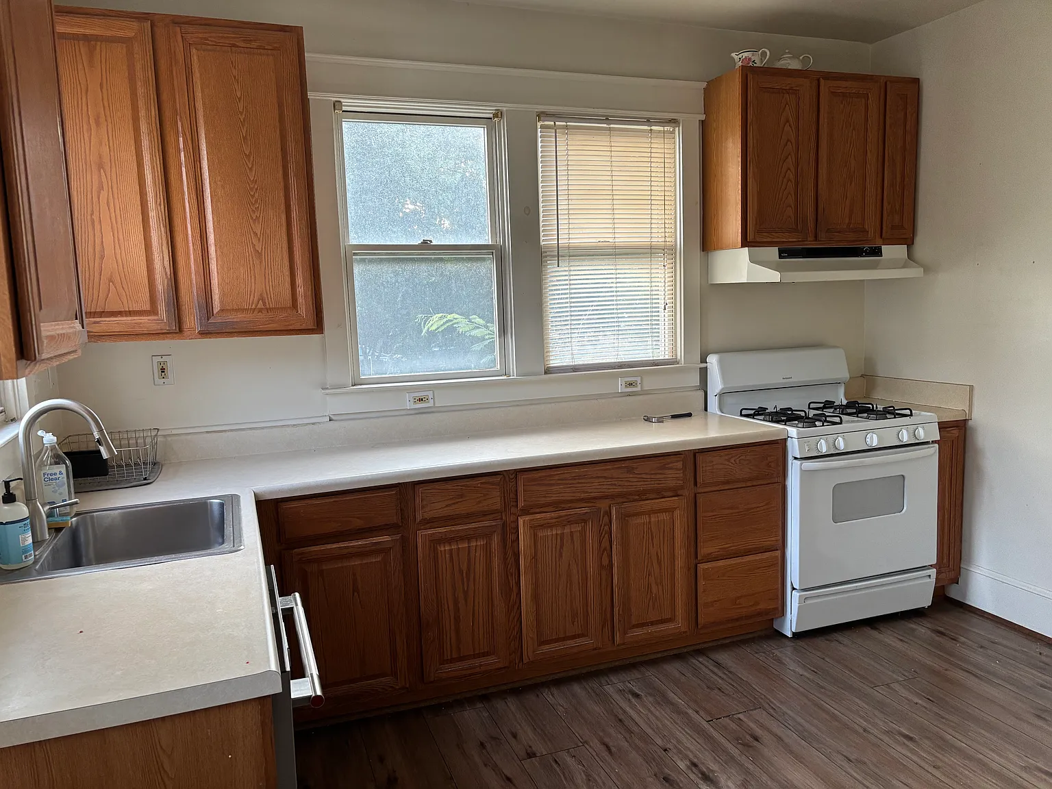 6 bed, 2000 sqft, $5,500 — Photo 3