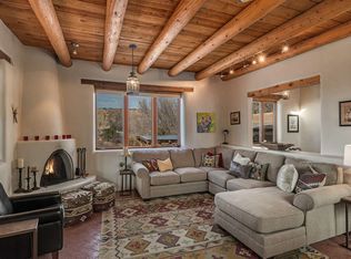 19 Picaflor Path, Santa Fe, NM 87506
