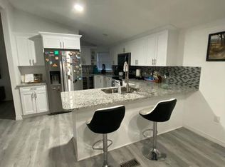 8809 Deeplands Rd, Tampa, FL 33635