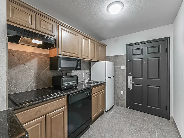 1025 Swanson St — Photo 40