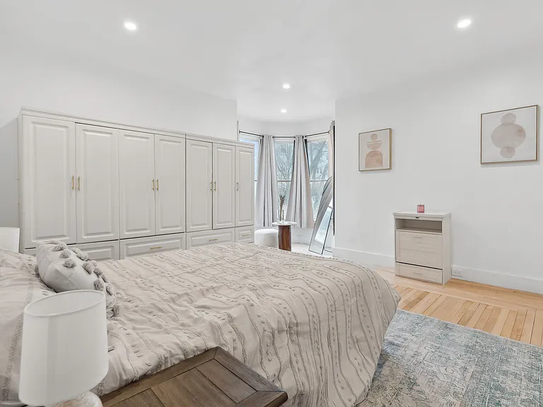 34 Revere St #1 — Photo 3