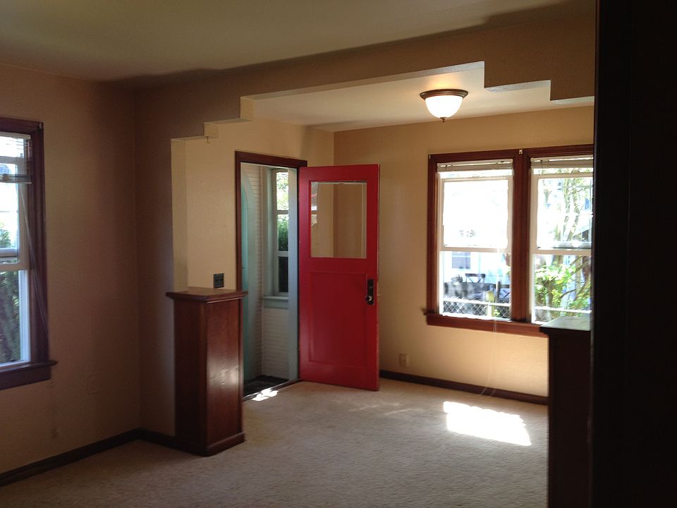 1st image of 348 4th St SE #350