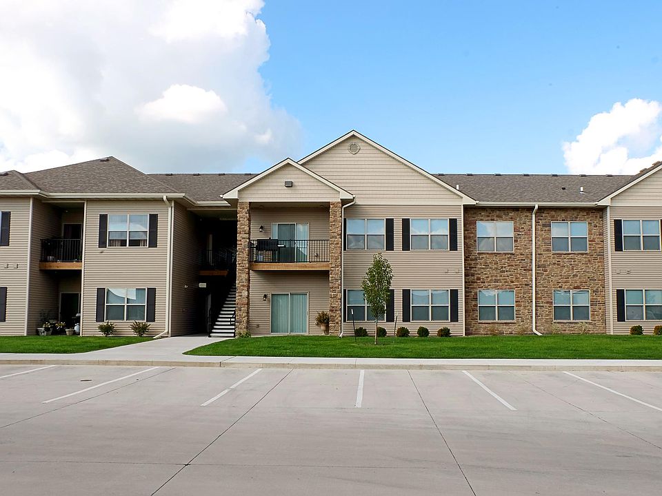 1st image of 1219 NE Windsor Dr