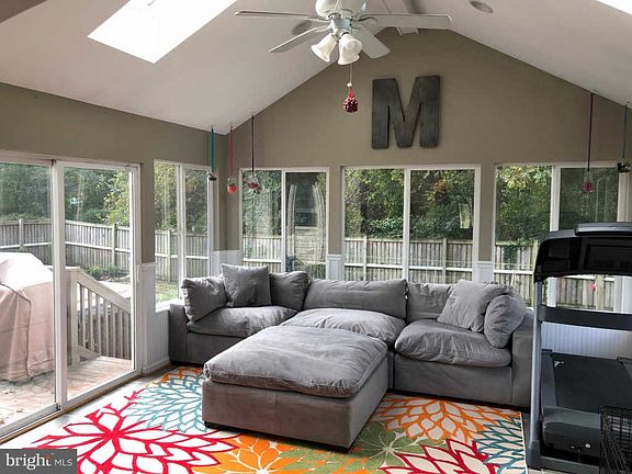 4th image of 8331 Williamstowne Dr