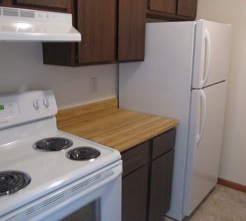 4th image of 4530 Thurston Ln APT 2
