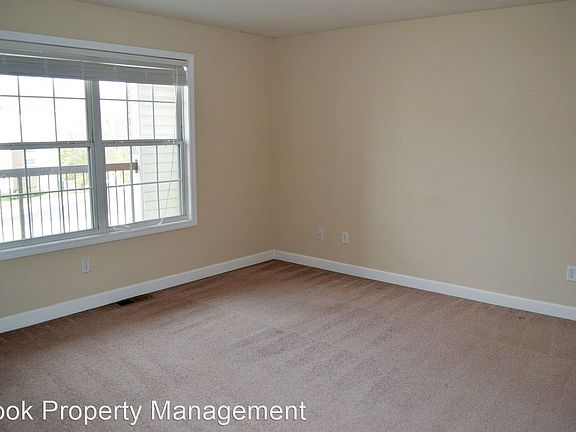 3rd image of 314 Audley Ave #37