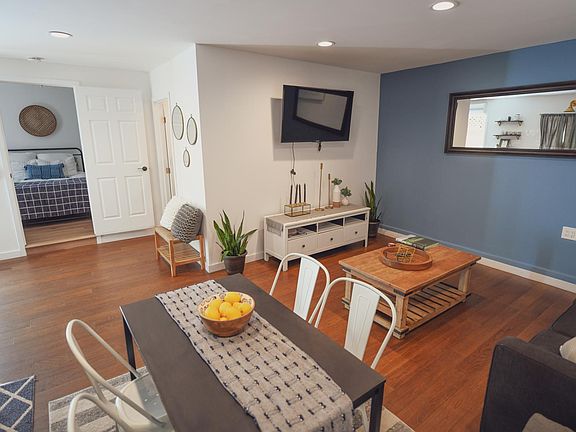 2nd image of 5534 Alcove Ave
