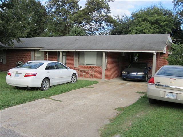 1st image of 148 Hoyt St