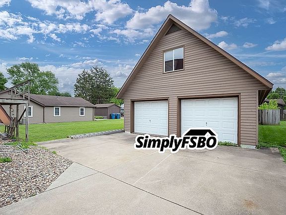 2nd image of 716 Oaklawn Ave