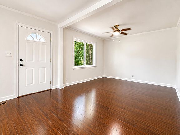 4th image of 504 Abney St